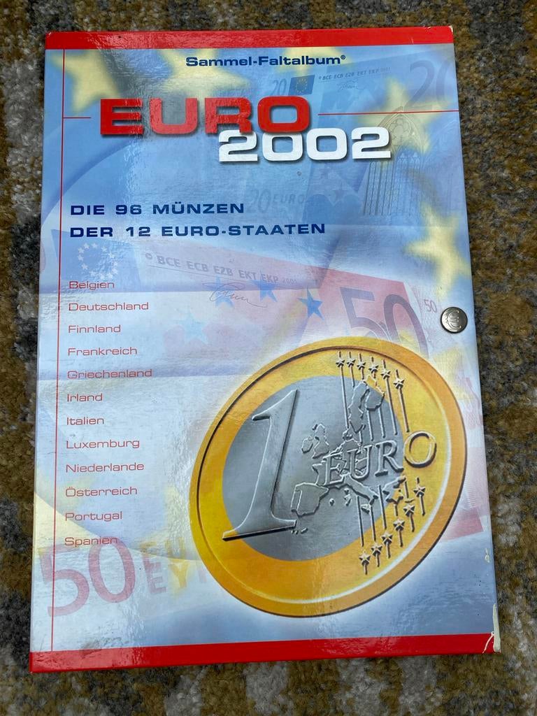 Euro 2002 Verzamelalbum - 96 Munten van 12 Euro-landen, Ophalen of Verzenden, Zo goed als nieuw