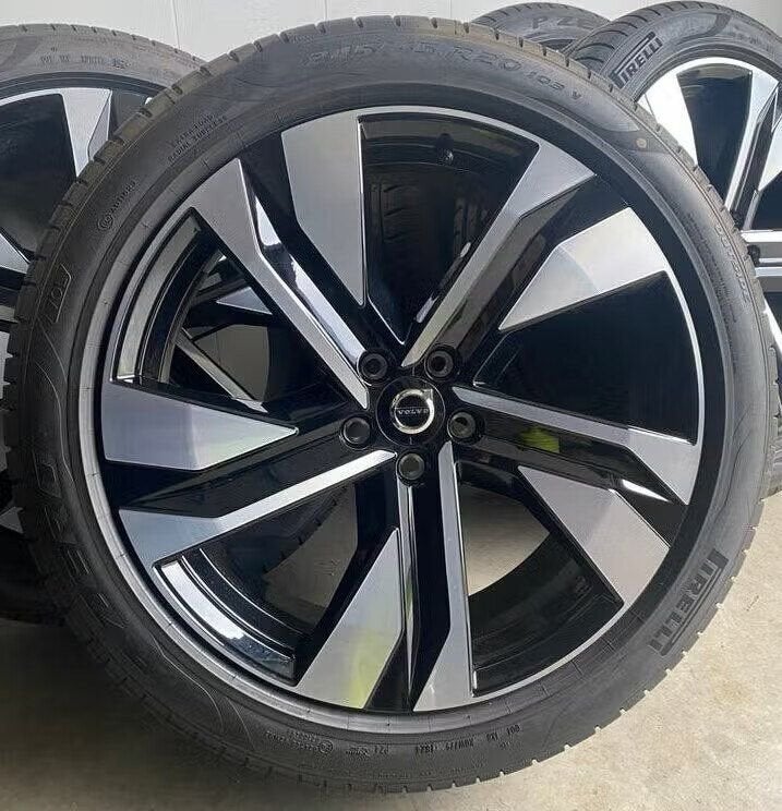 NIEUW 20” OEM Volvo XC40 V90CC Lynk&Co Velgen + Zomerbanden, Auto-onderdelen, 245 mm, -, -, Banden en Velgen