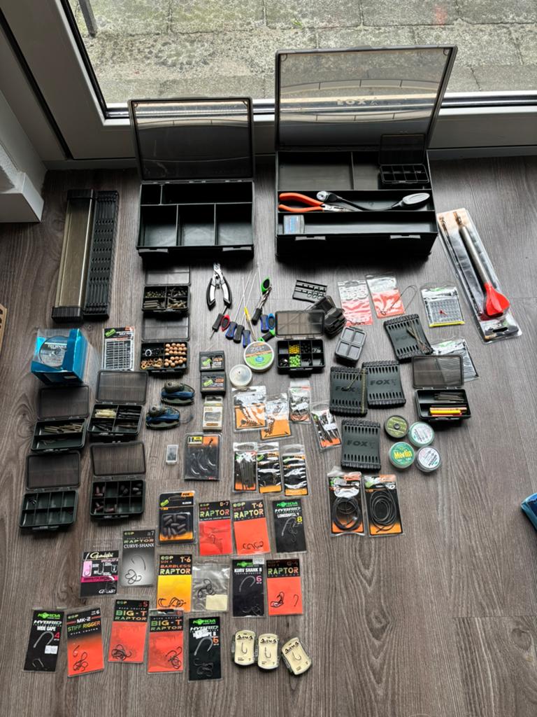 2 x Fox tacklebox gevuld korda,pb,esp,solar, Watersport en Boten, Hengelsport | Karpervissen, Ophalen of Verzenden, Gebruikt