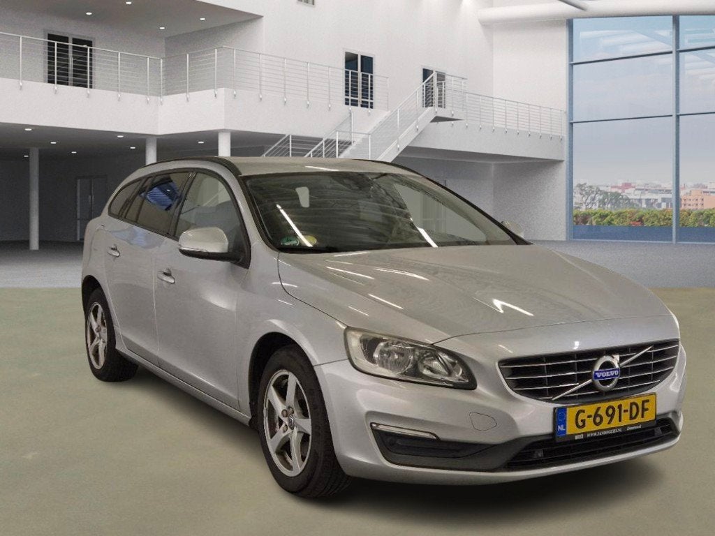 Volvo V60 1.6 D2 Momentum, Auto's, Volvo, Voorwielaandrijving, Euro 5, Gebruikt, 4 cilinders