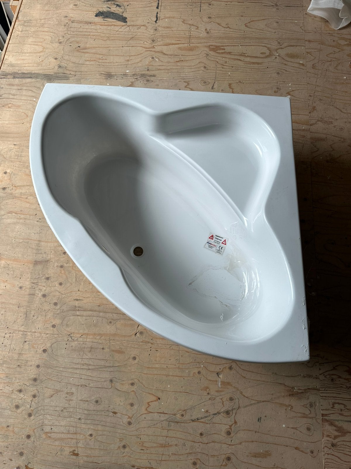 Hoekbad 120x120cm wit, inclusief badpaneel & potenset, Ophalen, Nieuw, Bad
