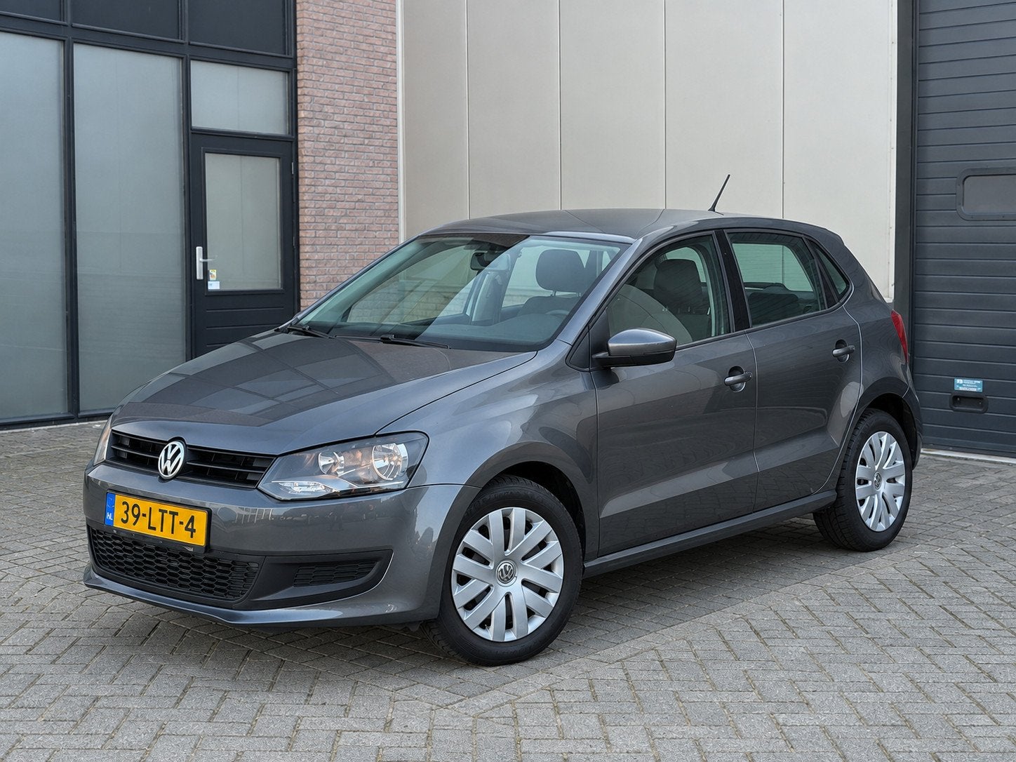 Volkswagen Polo 1.4-16V Highline 5-DRS Airco/Cruise/Aux, Auto's, Voorwielaandrijving, 86 pk, 4 cilinders, Origineel Nederlands