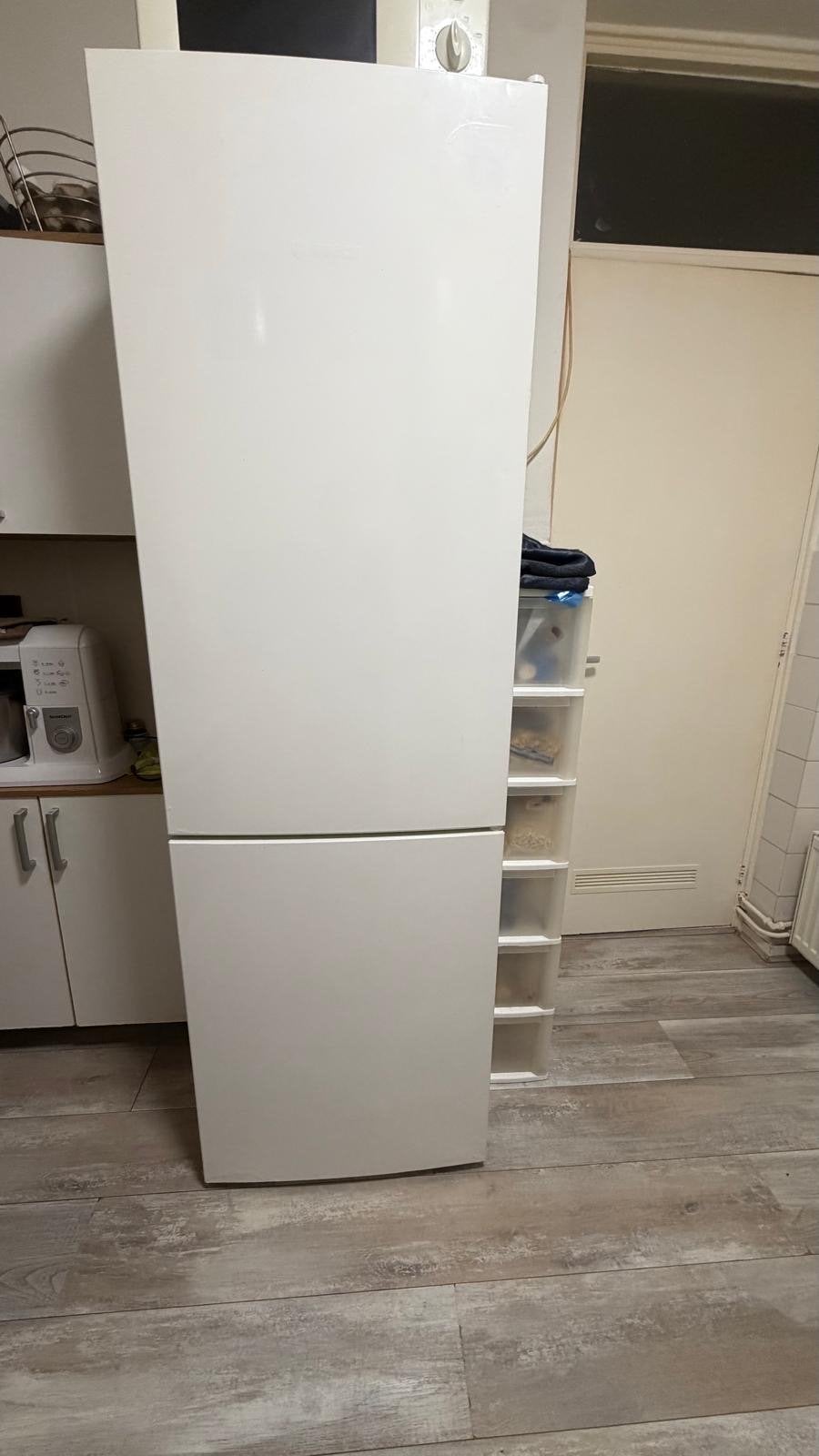 Bosch koelkast met vriesvak - Wit, Ophalen, Gebruikt, 200 liter of meer, 60 cm of meer