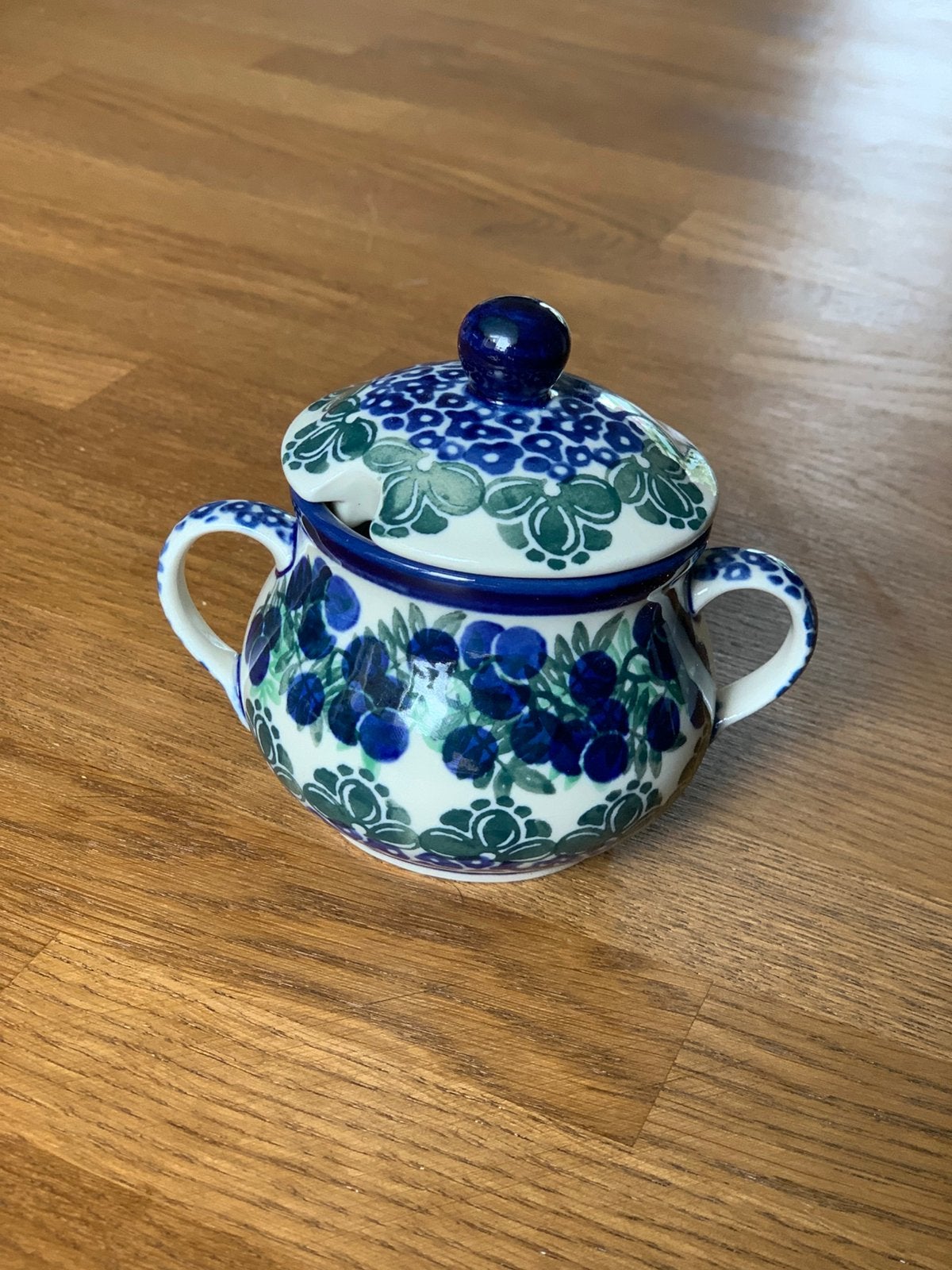 Suikerpot van Bunzlau Boleslawiec., Huis en Inrichting, Keuken | Servies, Overige merken, Keramiek, Ophalen of Verzenden, Zo goed als nieuw