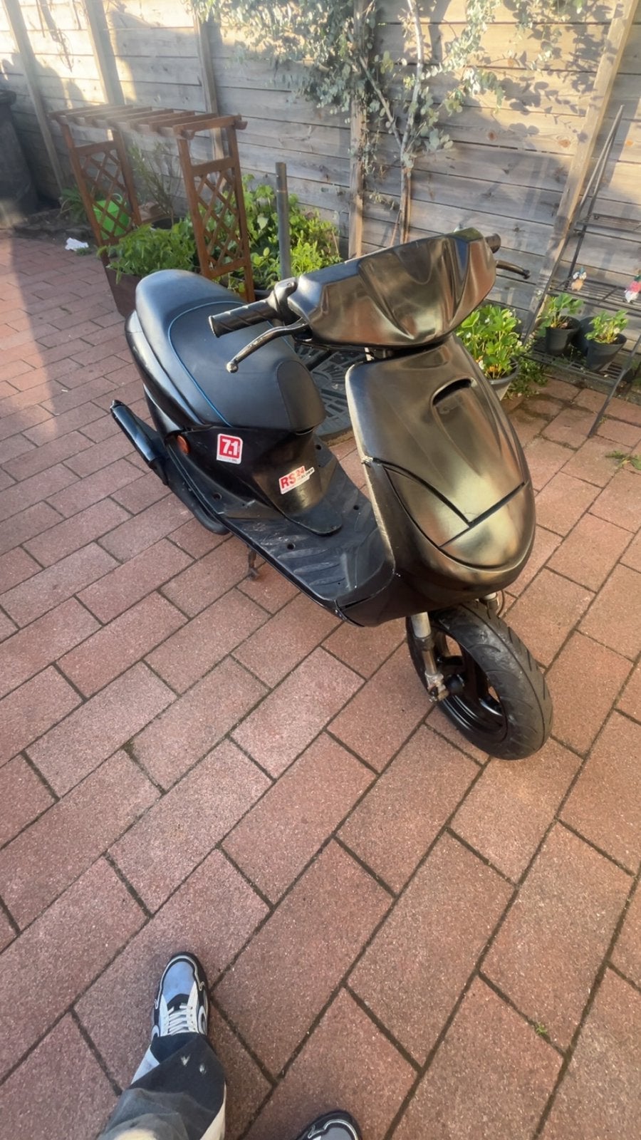 Peugeot vivacity 70cc, Fietsen en Brommers, Snorfietsen en Snorscooters, Ophalen, Zo goed als nieuw, Tweetakt, Peugeot