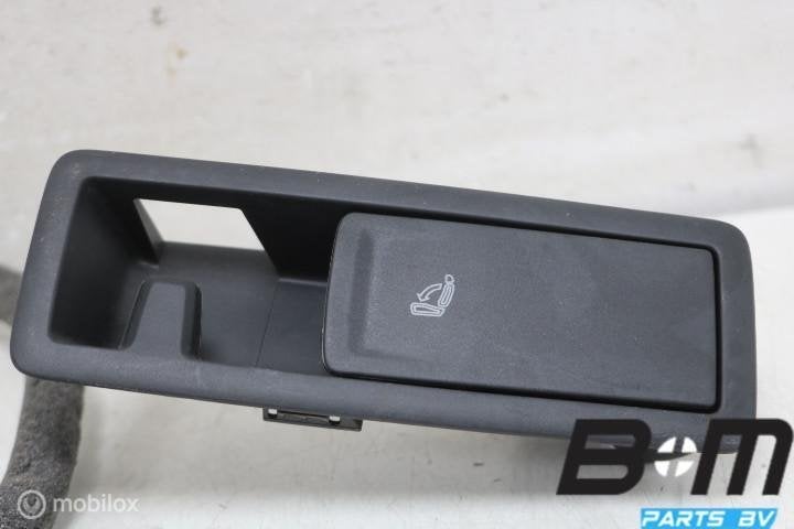 Achterbank opener rechts VW Golf 7 FL 5G0885671G, Gebruikt
