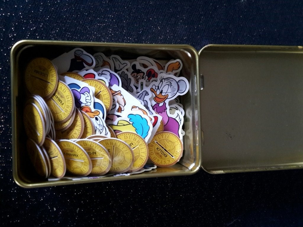 Blikje vol met diverse Duckstad ClickCards, Verzamelen, Disney, Ophalen of Verzenden, Overige figuren, Gebruikt, Beeldje of Figuurtje