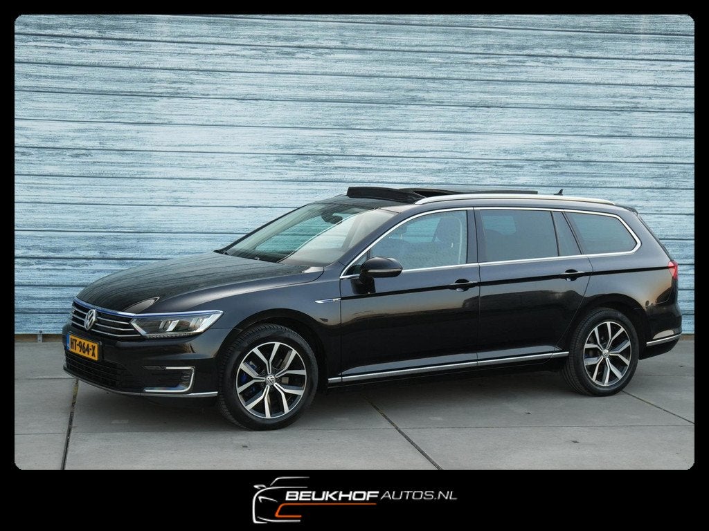 Volkswagen Passat Variant 1.4 TSI GTE Highline Leer Pano Xen, Gebruikt, Zwart, Hybride Elektrisch/Benzine, 1600 kg