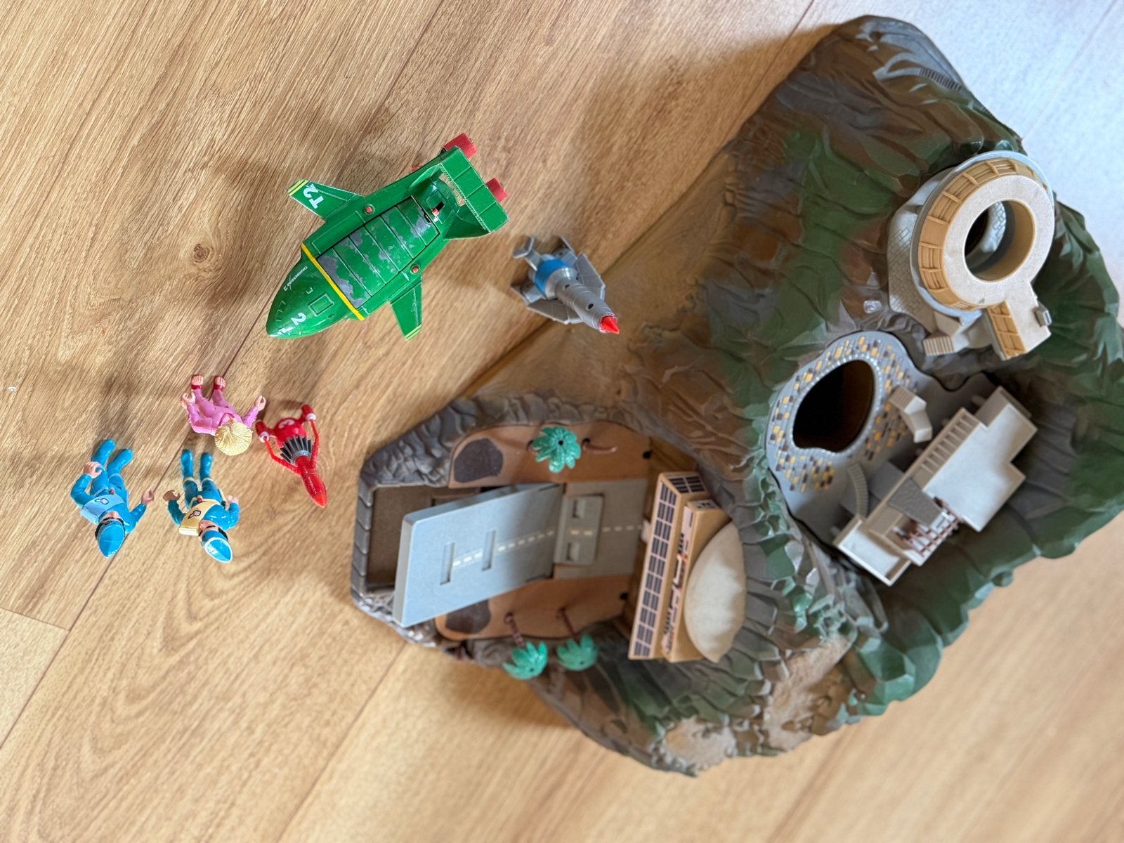 Thunderbirds Island met figuren en voertuigen, Ophalen, Gebruikt, Jongen of Meisje