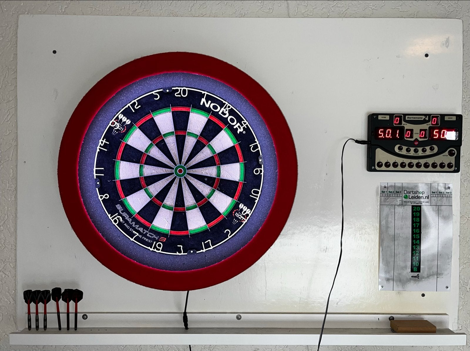 Nodor Supamatch 3 dartbord met verlichting en dartcomputer, Ophalen, Gebruikt, Dartbord
