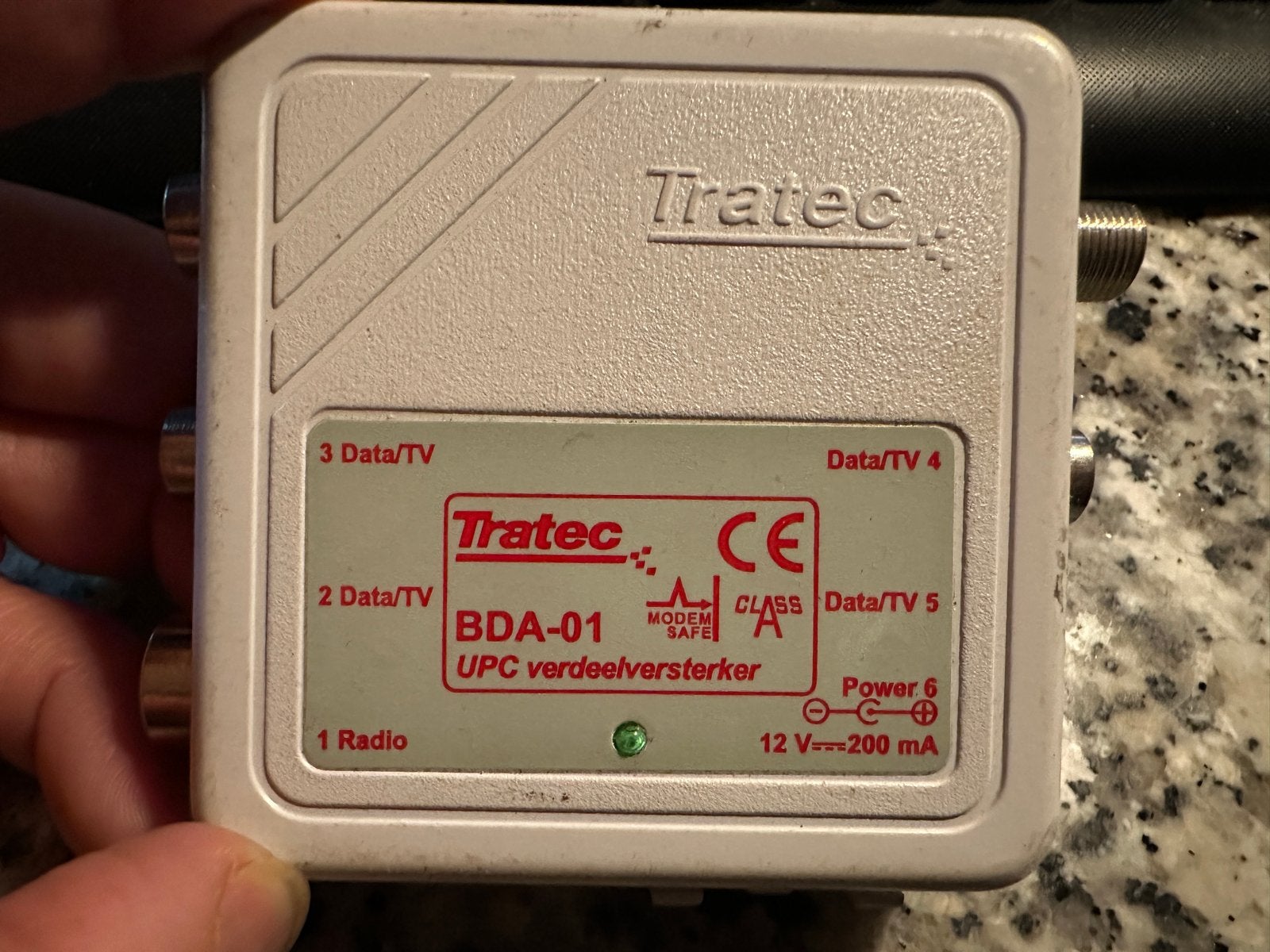 Tratec BDA-01 Breedband signaal distributie en versterker, Verzenden, Zo goed als nieuw