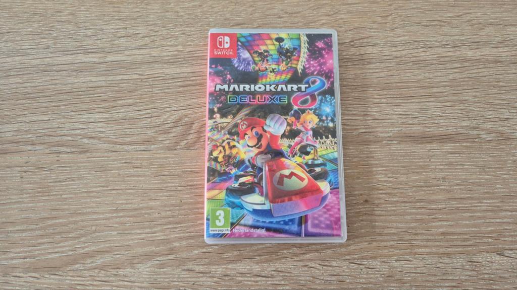 Mario Kart 8 Deluxe - Nintendo Switch, Spelcomputers en Games, Games | Nintendo Switch, Racen en Vliegen, Ophalen of Verzenden
