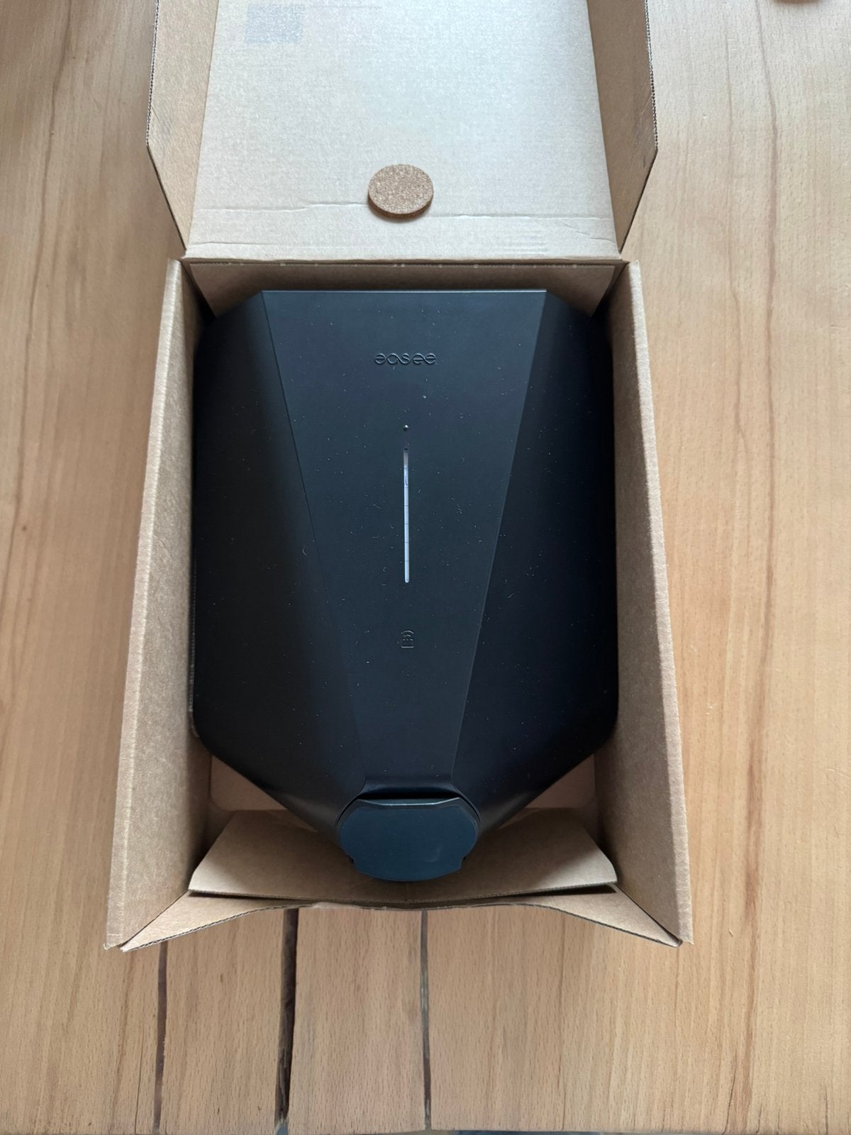 Easee Charge Lite 11kw met nieuwe baseplate en montageset, Ophalen of Verzenden, Nieuw, Laadpaal
