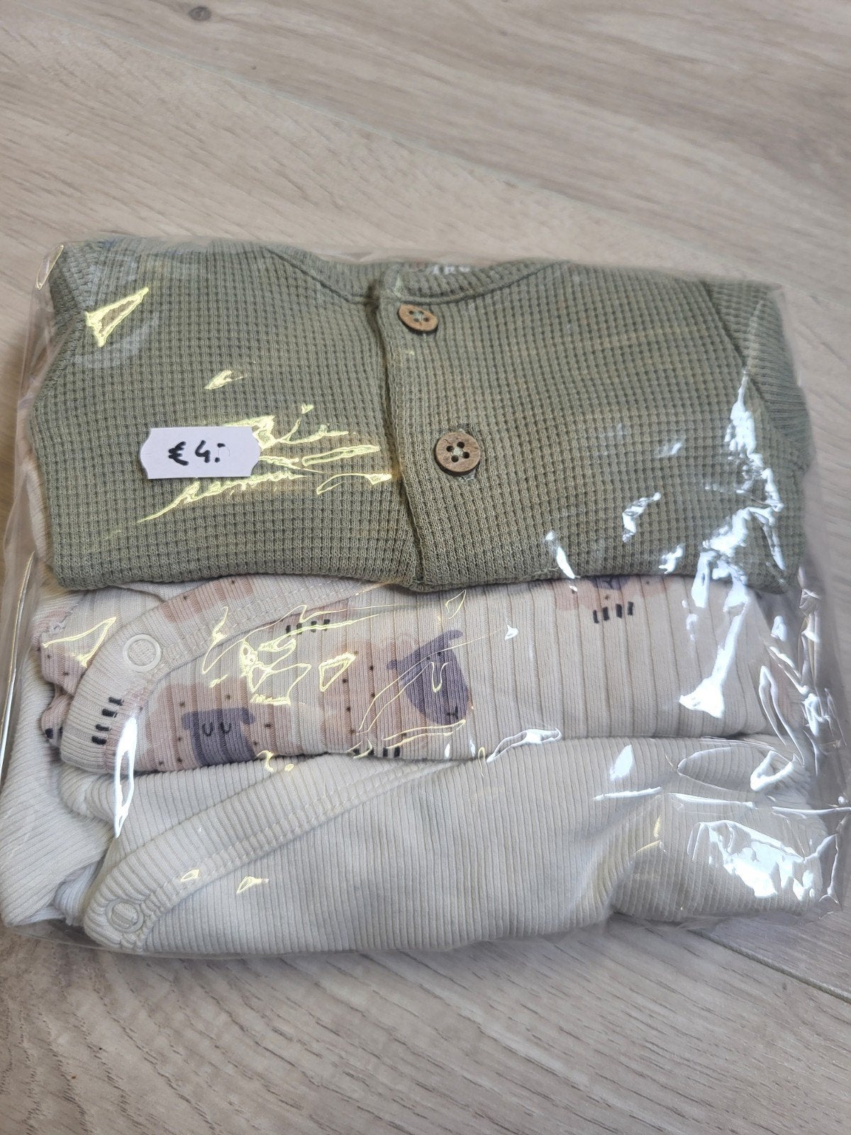 2 rompers en 1 shirt maat 50/56, Ophalen of Verzenden, Zo goed als nieuw, Jongetje of Meisje