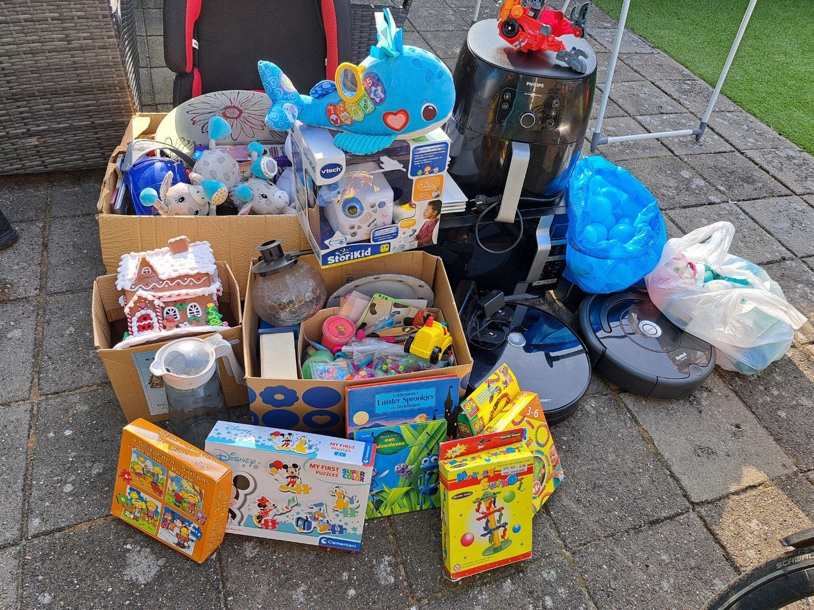 grote partij spullen voor rommelmarkt of eigen gebruik, Ophalen, Zo goed als nieuw