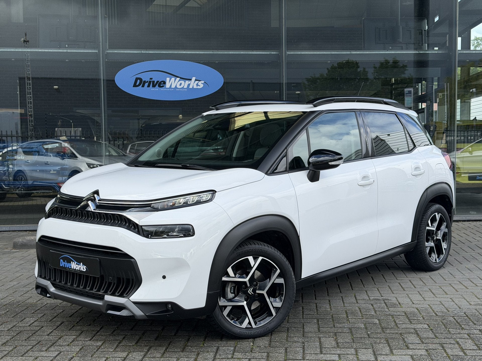 Citroën C3 Aircross 1.2 SHINE 130PK | Nieuwstaat | Automaat, Auto's, Gebruikt, Huisgarantie, 1199 cc, Met garantie (alle)