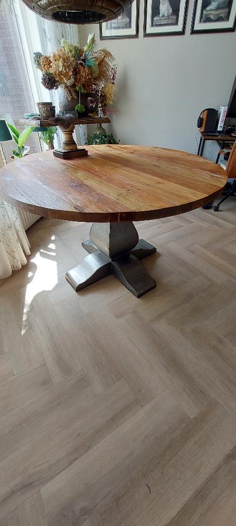 Ronde Teakhouten Eettafel met metalen kloosterpoot – 130 cm, Ophalen, Gebruikt, Landelijk/Industrieel, Rond