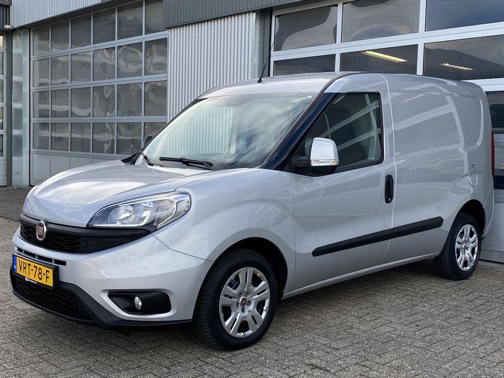 Fiat Doblò Cargo 1.3 MJ L1H1 SX Marge, Btw en Bpm vrij Airc, Voorwielaandrijving, Stof, Gebruikt, Zwart