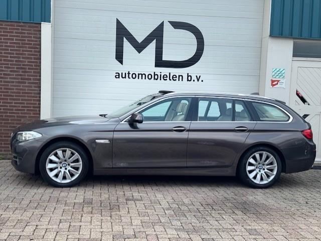 BMW 5-serie Touring 528i High Executive - Nieuwe DB ketting, Auto's, BMW, Automaat, Euro 5, Gebruikt, Beige
