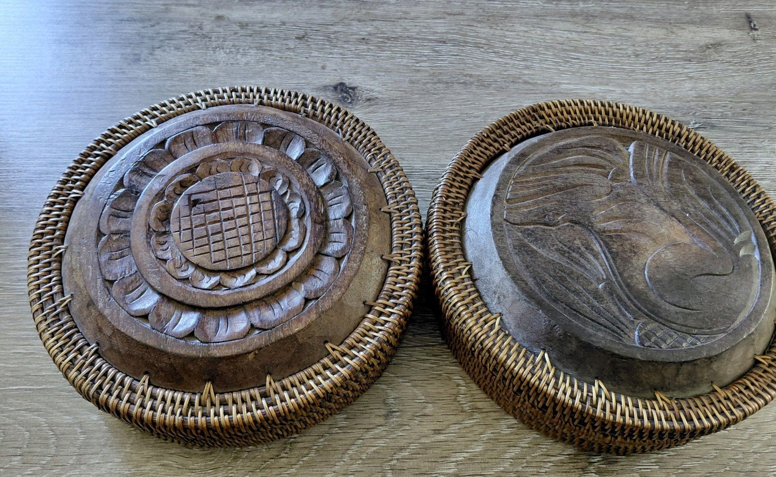 rieten bakjes met hout op het deksel, Huis en Inrichting, Woonaccessoires | Onderzetters, Ophalen, Bruin, Met opbergdoos, Hout