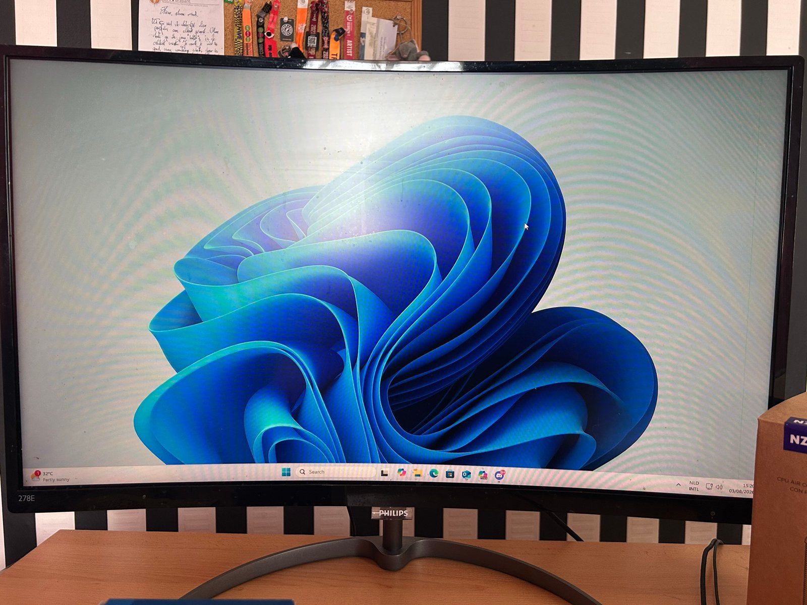 Philips Curved Monitor 27E8QJAB/00 - Full HD, Ophalen, HDMI, 3 tot 5 ms, Curved