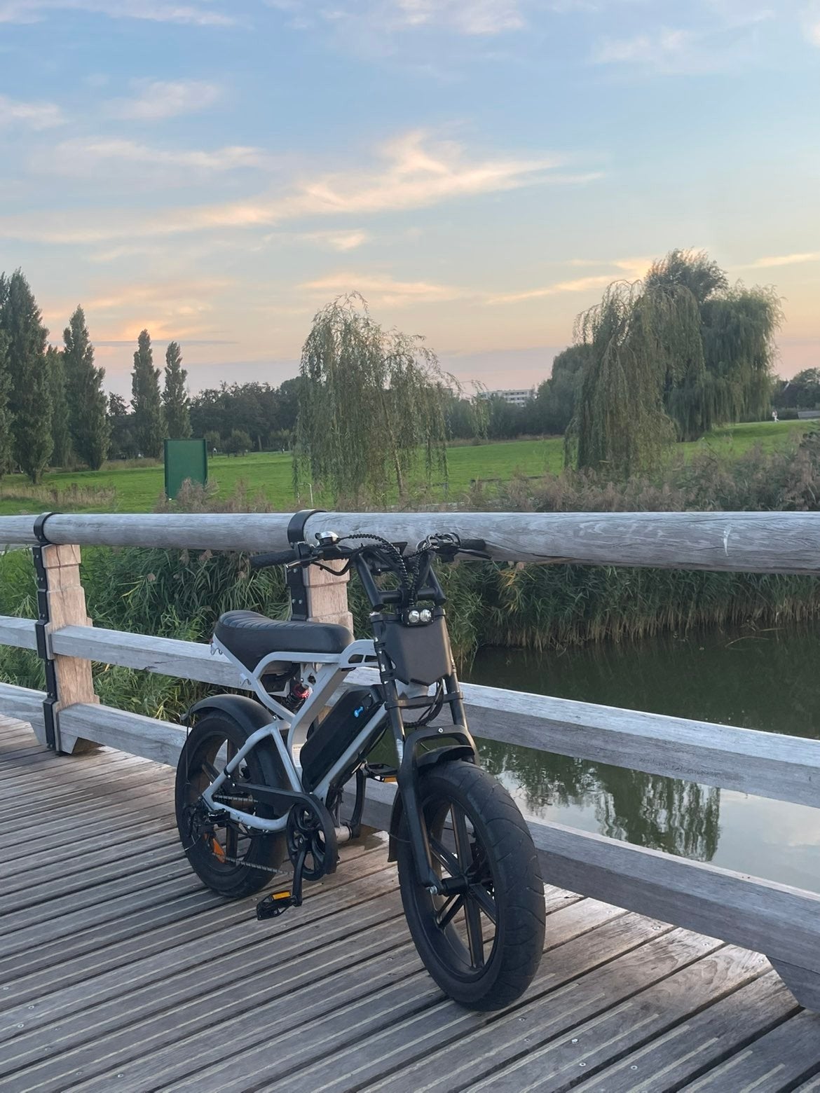 Fatbike V20 met 2 accu's en oplader, Overige merken, Elektrisch, Ophalen of Verzenden, Zo goed als nieuw