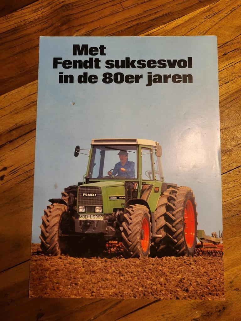 tractor folder Fendt suksesvol in de 80er jaren, Ophalen of Verzenden, Tractor en Landbouw