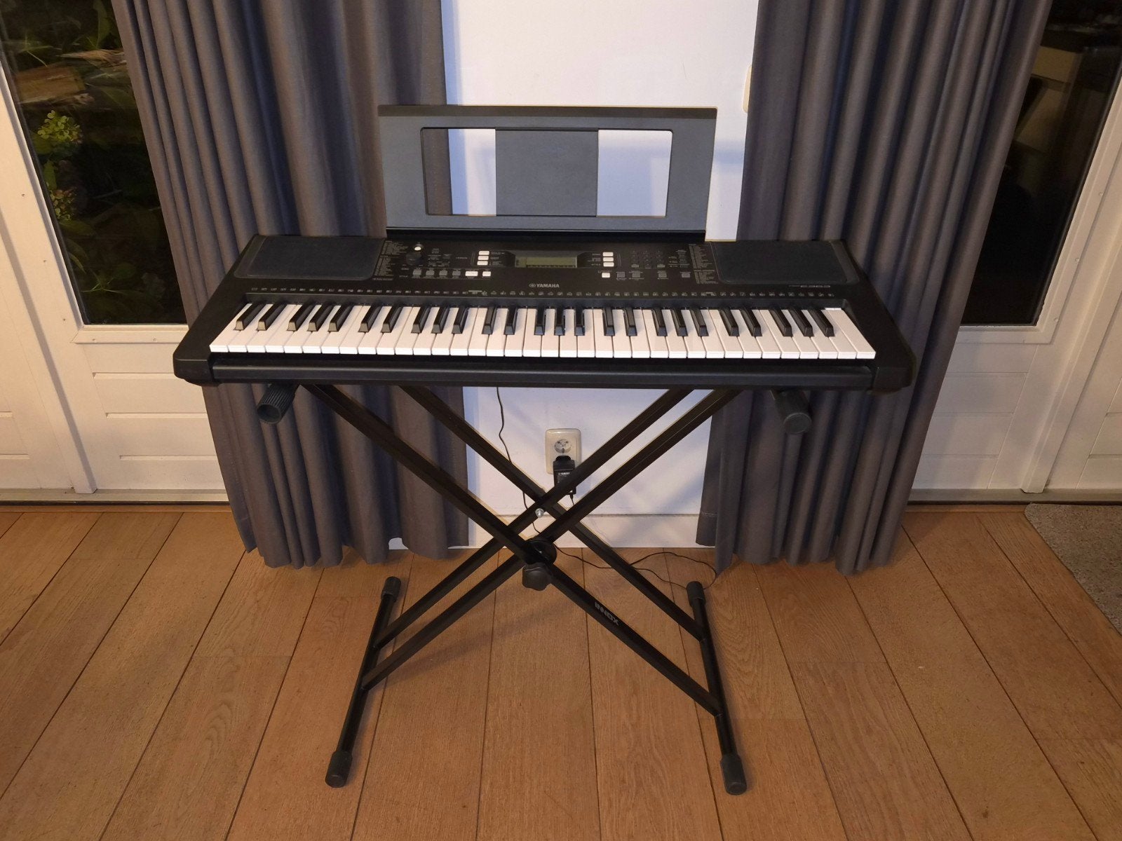 Digitaal keyboard Yamaha PSR-E363 met standaard, Ophalen, 61 toetsen, Yamaha, Zo goed als nieuw