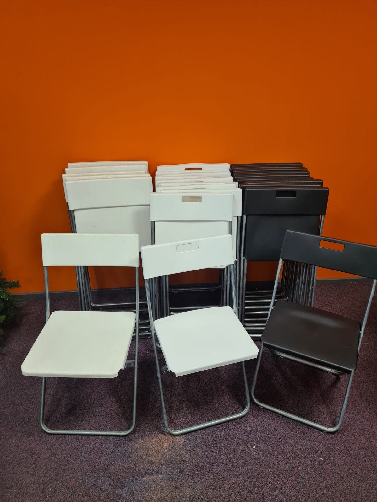Klapstoelen te koop 26 stuks, Ophalen, Zo goed als nieuw, Versiering