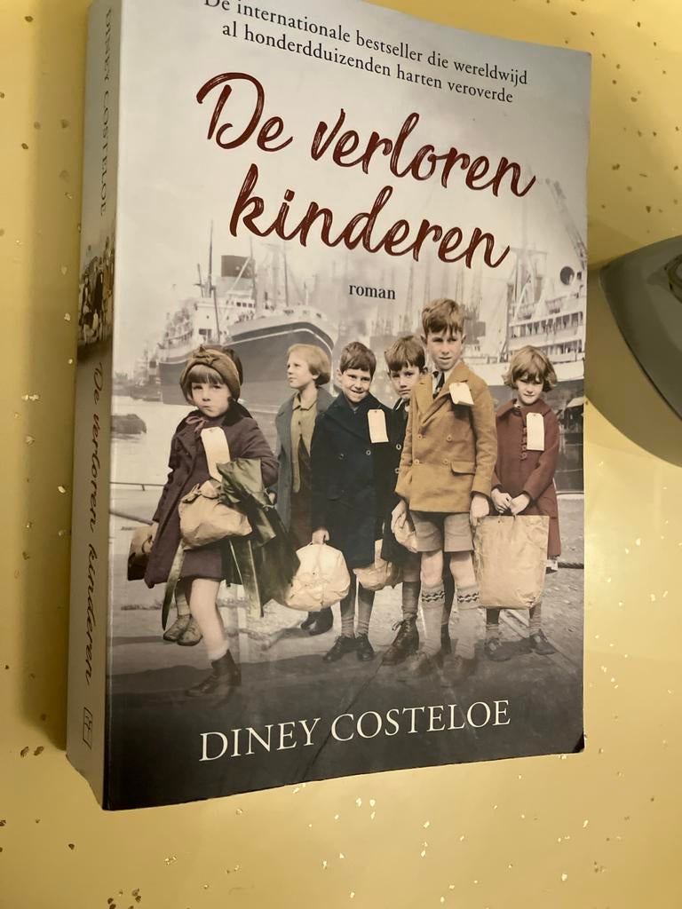 De verloren kinderen - Diney Costeloe, Boeken, Ophalen of Verzenden, Gelezen, Nederland