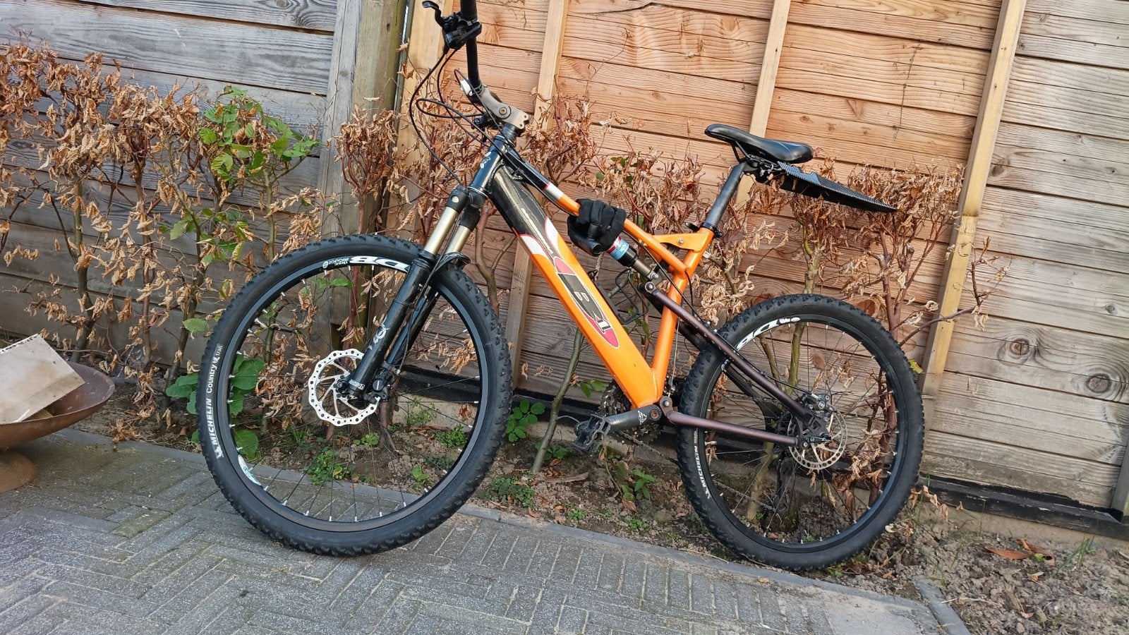 Full Suspension Rockbumble B1 26", Gebruikt, 45 tot 49 cm, Schijfrem, Ophalen