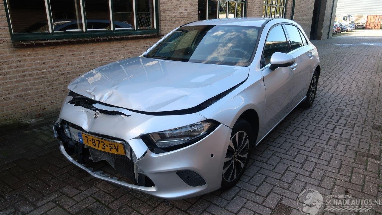 Mercedes-Benz A-Klasse Mercedes-Benz A-klasse 200 Advantage, Auto diversen, Automaat, Mercedes-Benz, Zilver of Grijs, 1332 cc