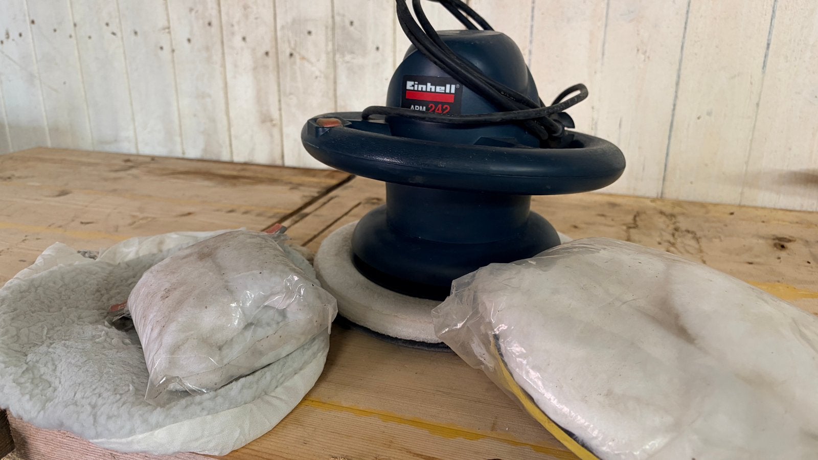 Einhell Polijstmachine APM 242 – Glimmen maar!, Doe-het-zelf en Verbouw, Ophalen, Zo goed als nieuw