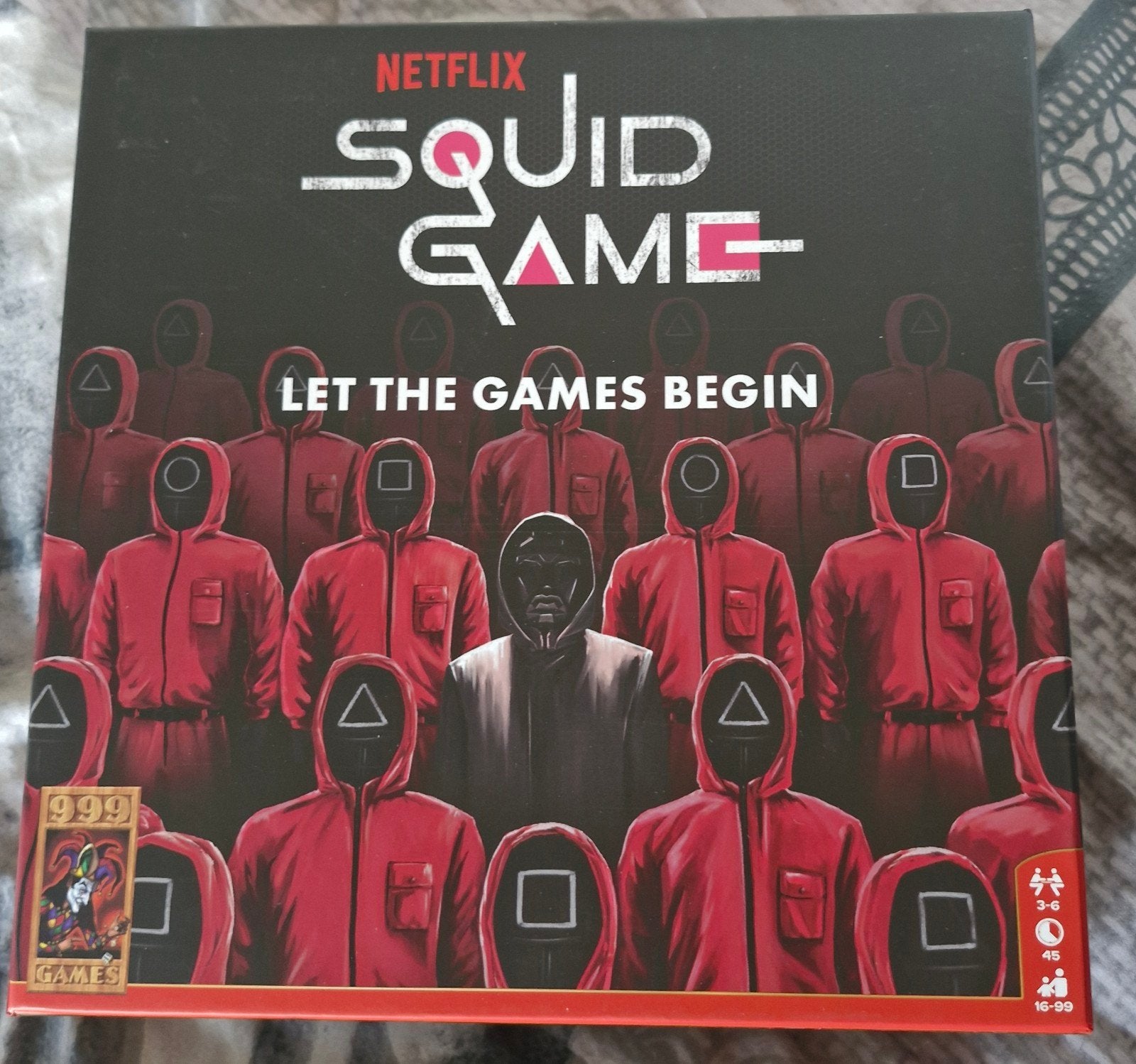 Squid Game 1 keer gespeeld dus als nieuw, Ophalen