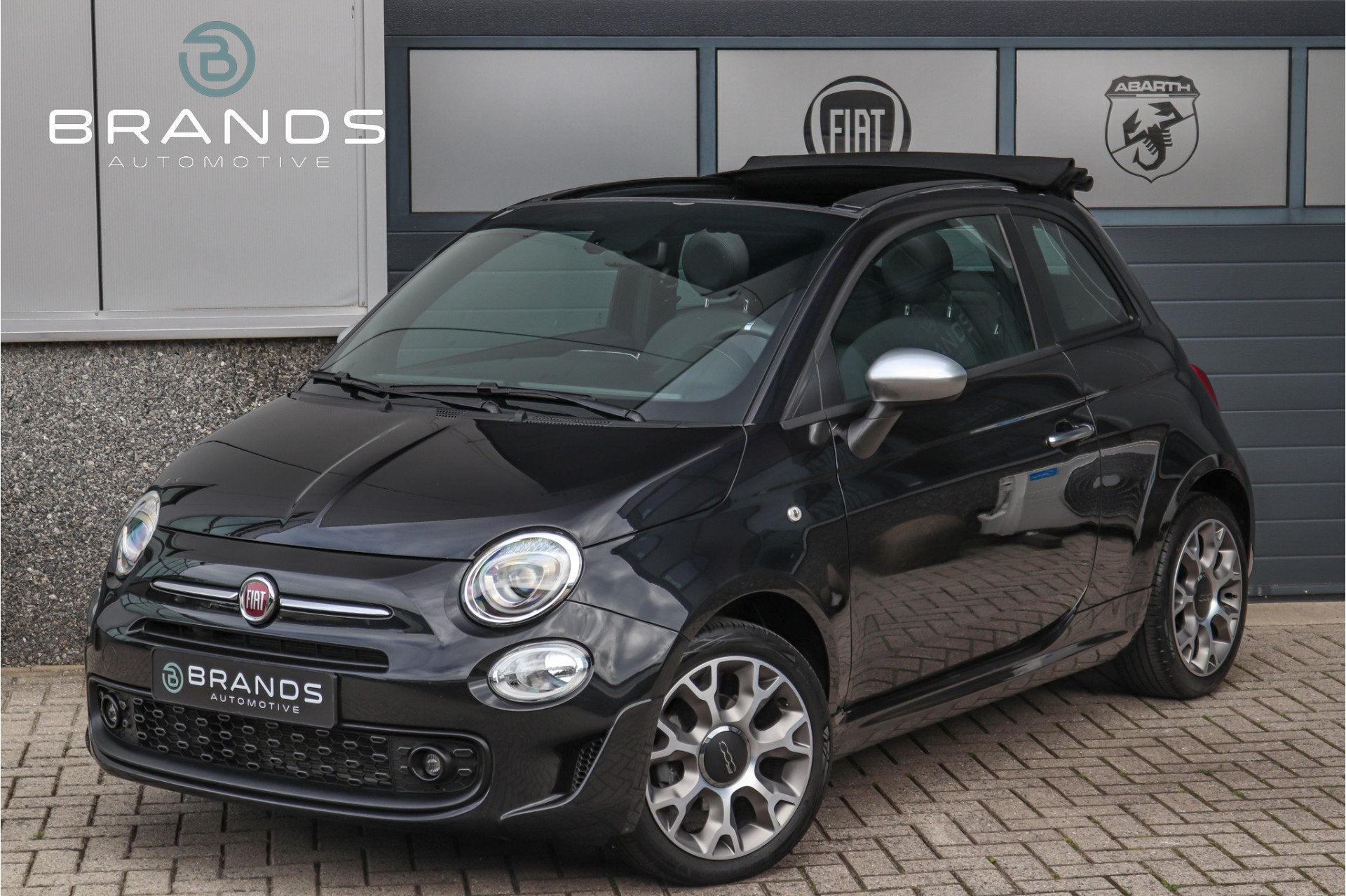 Fiat 500C 1.2 Rockstar Carplay Climate Leder Garantie, Voorwielaandrijving, Gebruikt, 4 cilinders, 4 stoelen