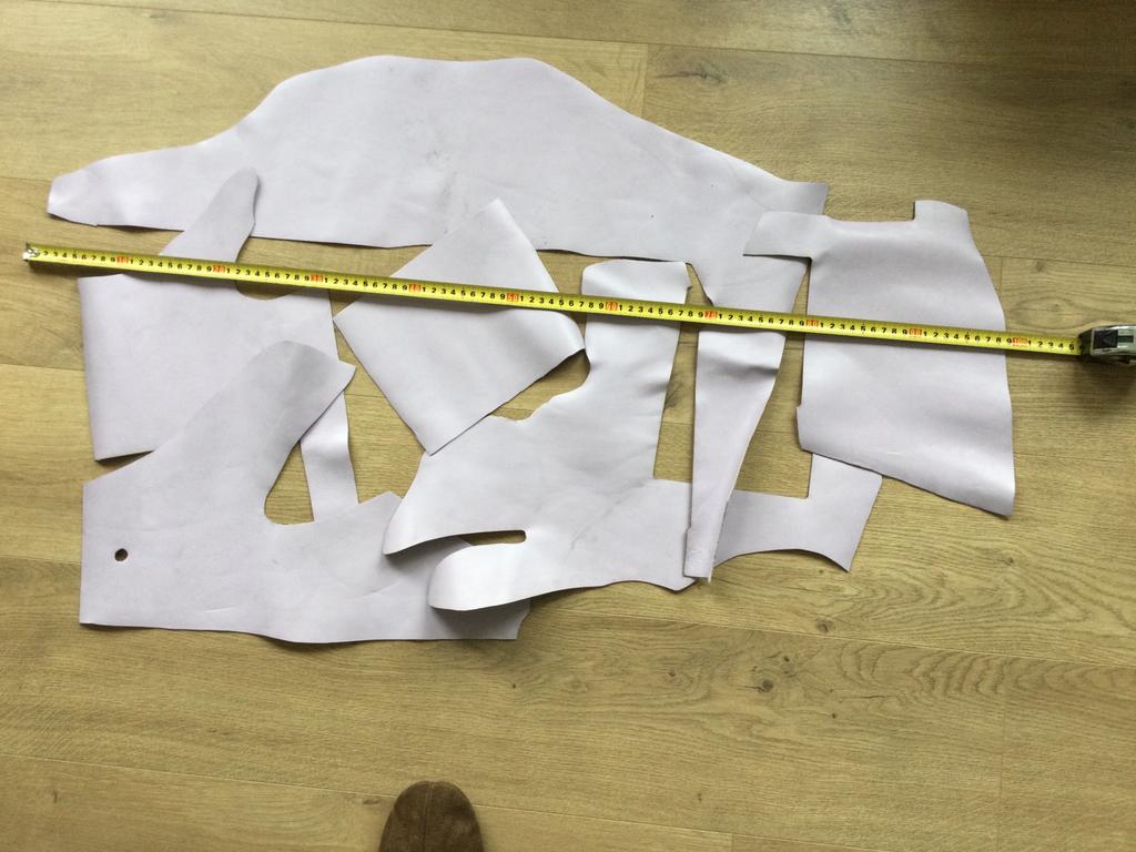 Restant leer / leder Lila, Hobby en Vrije tijd, Stoffen en Lappen, Bruin, Leer of Kunstleer, Ophalen of Verzenden, Zo goed als nieuw
