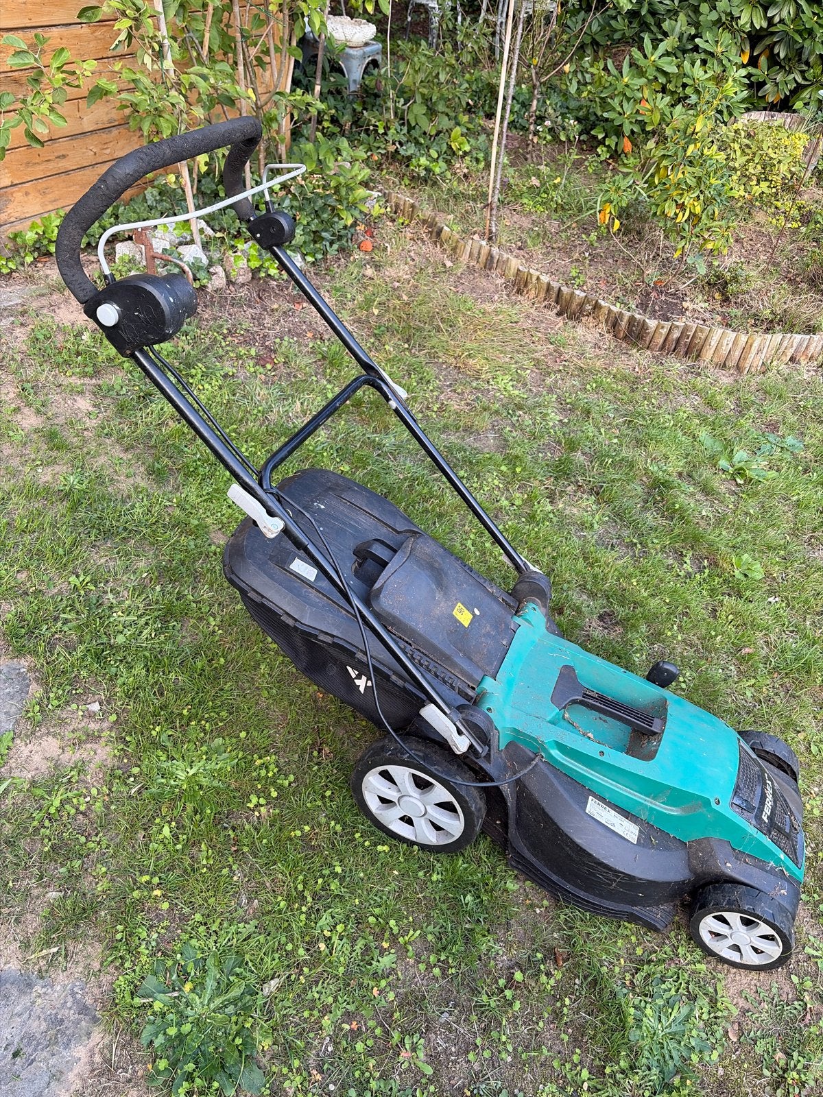 Ferrex Elektrische Grasmaaier gratis!  met Opvangbak, Tuin en Terras, Ophalen, Cirkelmaaier, Gebruikt, Elektrische grasmaaier