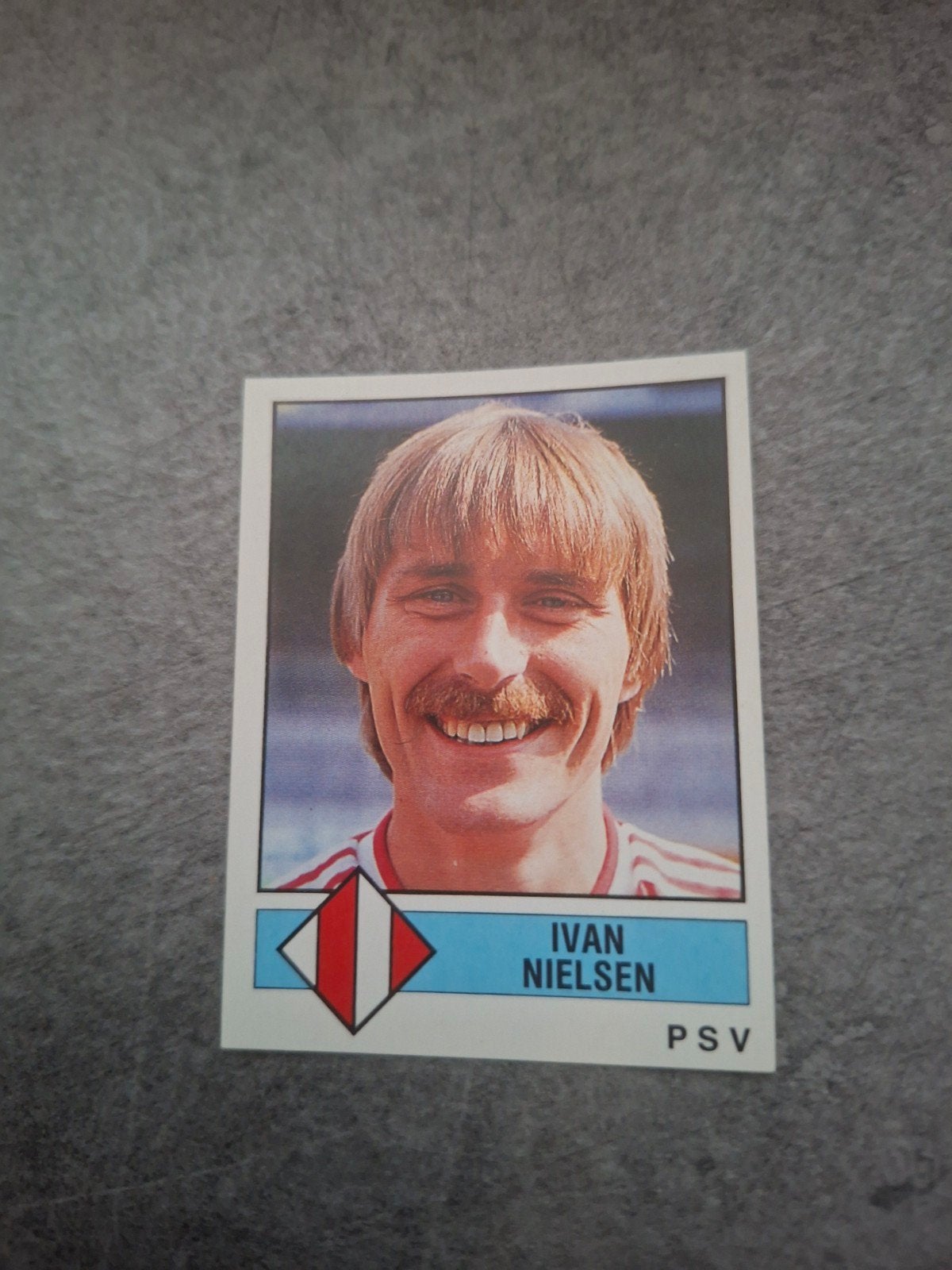 Panini sticker Voetbal 87. Ivan Nielsen PSV Eindhoven., Ophalen of Verzenden, Zo goed als nieuw, Sticker