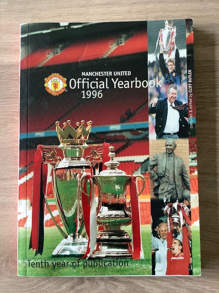 Manchester United Official Yearbook 1996, Boeken, Ophalen of Verzenden, Gelezen, Balsport