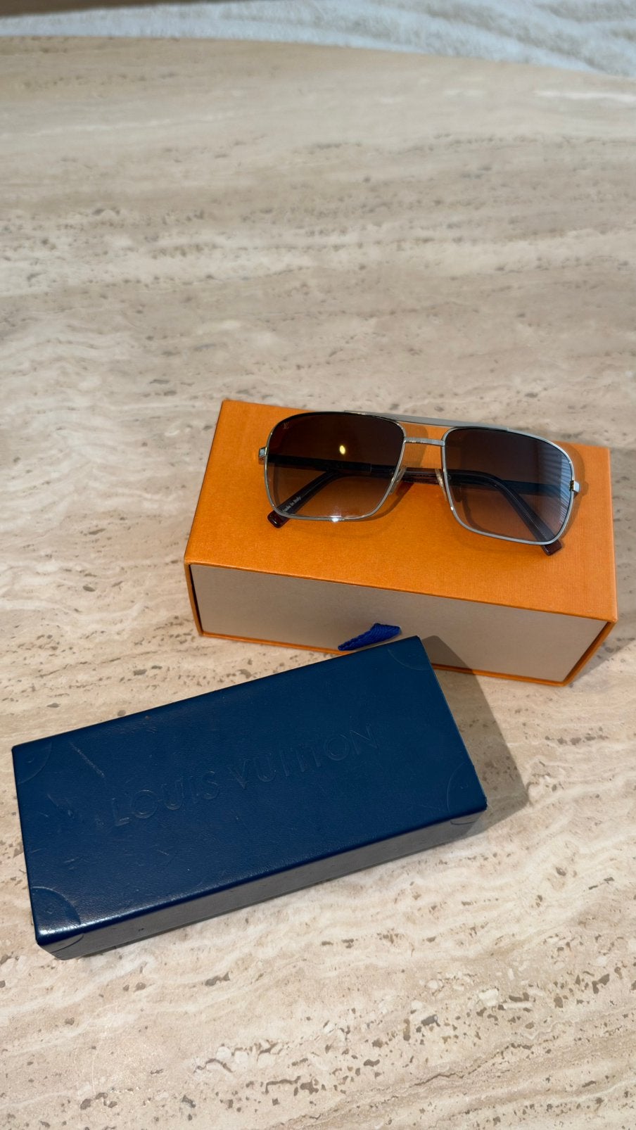 Louis Vuitton Attitude Sunglasses – Silver (Z0260U), Zonnebril, Zo goed als nieuw, Grijs, Ophalen