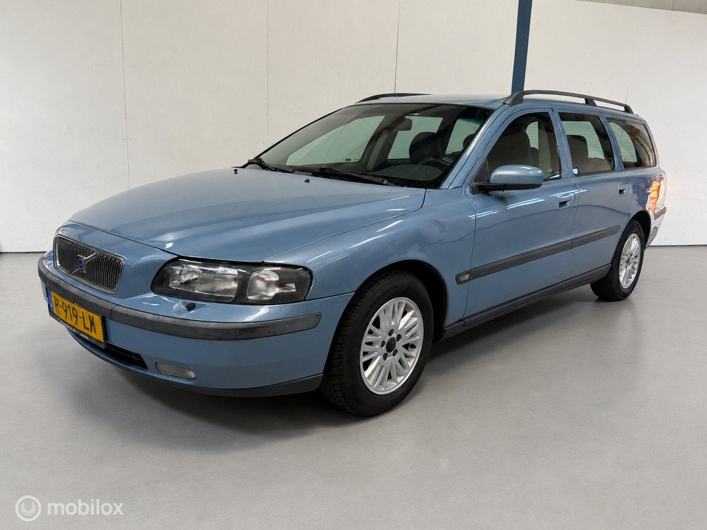 Volvo V70 2.4 Comfort Line LEDEREN INTERIEUR, Voorwielaandrijving, Gebruikt, Stoelverwarming, 170 pk