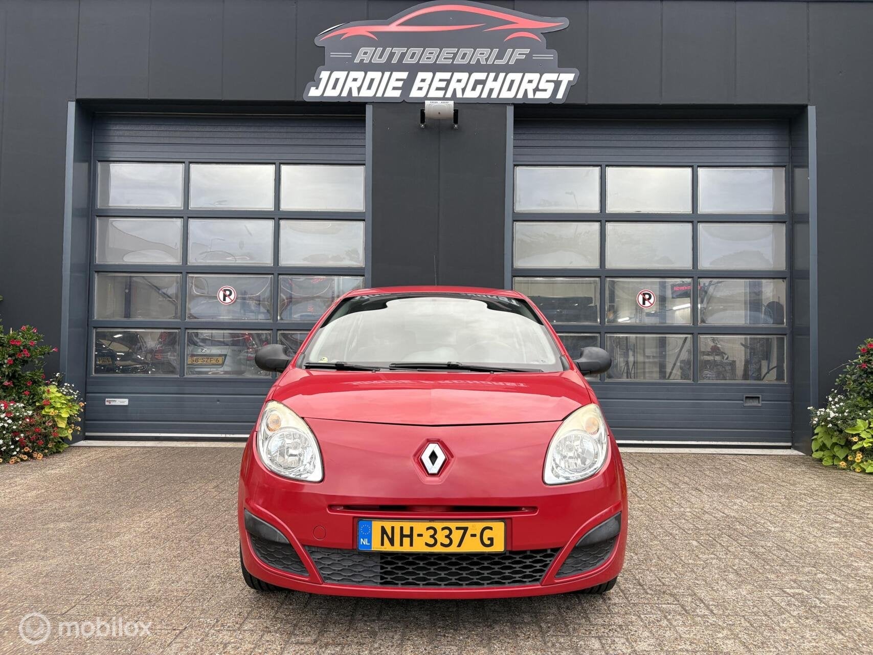 Renault Twingo 1.2 Acces, Auto's, Voorwielaandrijving, Twingo, Gebruikt, 31 €/maand