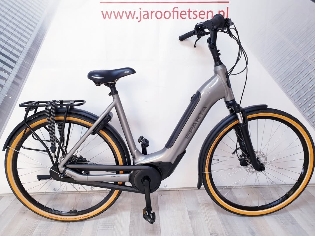Sparta Cgrid.Bosch active line. Accu 500 WH. 2025, Fietsen en Brommers, Elektrische fietsen, Batavus, Ophalen of Verzenden, Zo goed als nieuw