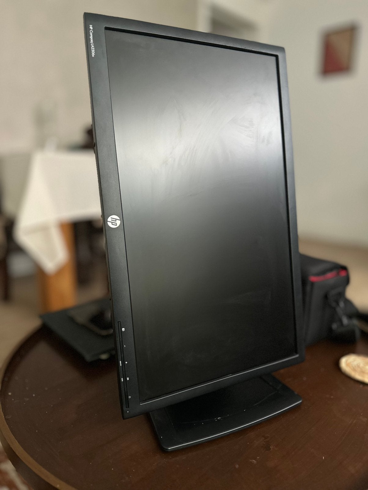 HP Compaq LA2306x 23" Full HD Scherm + DisplayPort/HDMI Hub, Ophalen, Draaibaar, HDMI, Full HD