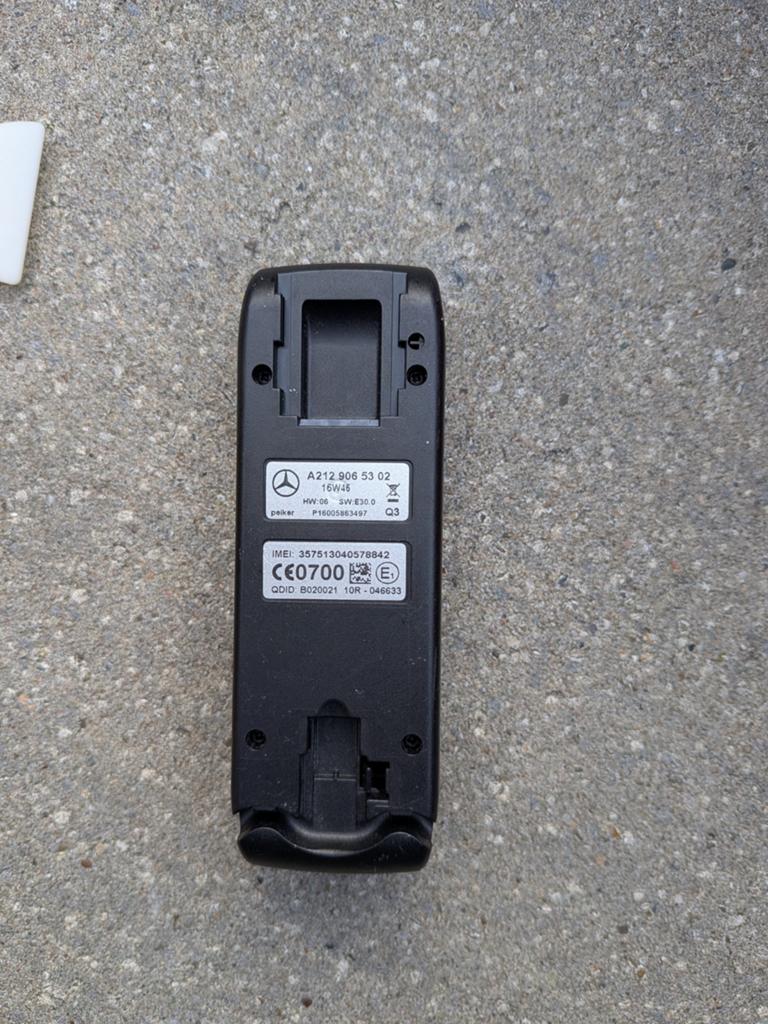 Dit is een Mercedes-Benz SAP V4 Bluetooth-telefoonmodule (on, Auto diversen, Carkits, Ophalen of Verzenden