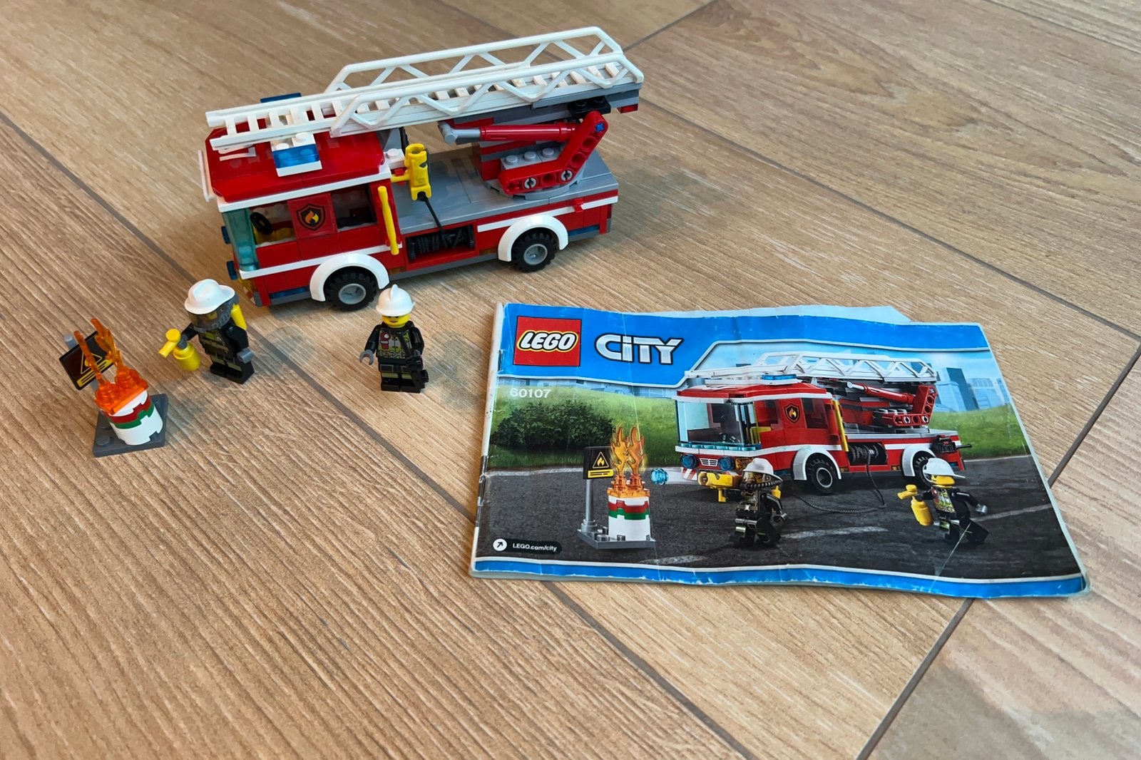 Lego City brandweerstarterset (60106)+brandweerauto (60107), Ophalen of Verzenden, Zo goed als nieuw