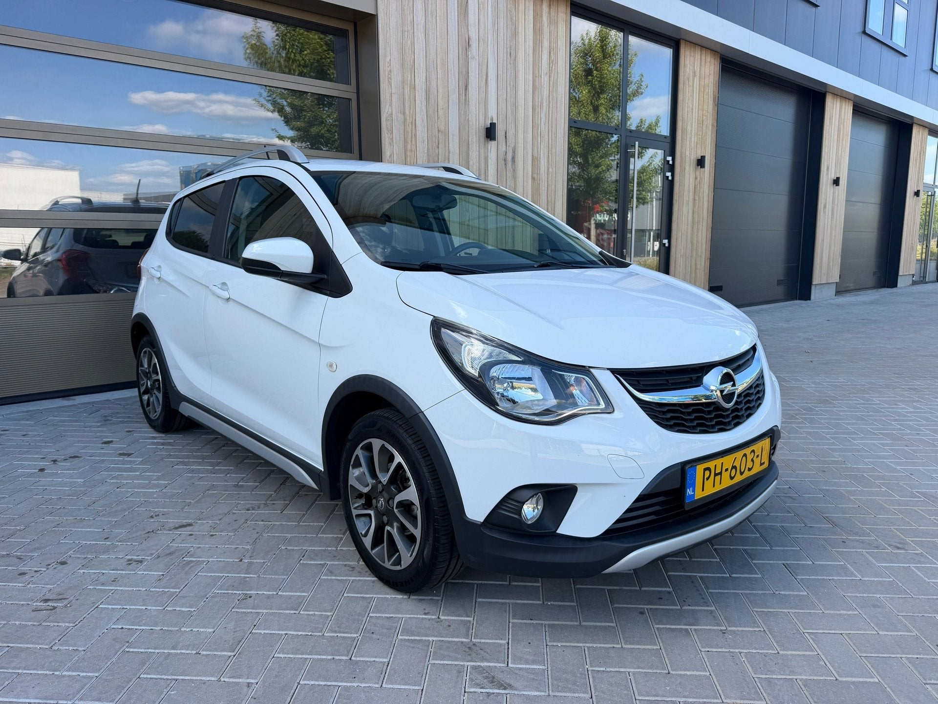 Opel KARL 1.0 Rocks Online Edition 5DRS|1ste eigenaar|Airco|, Auto's, Voorwielaandrijving, 839 kg, Stof, Gebruikt
