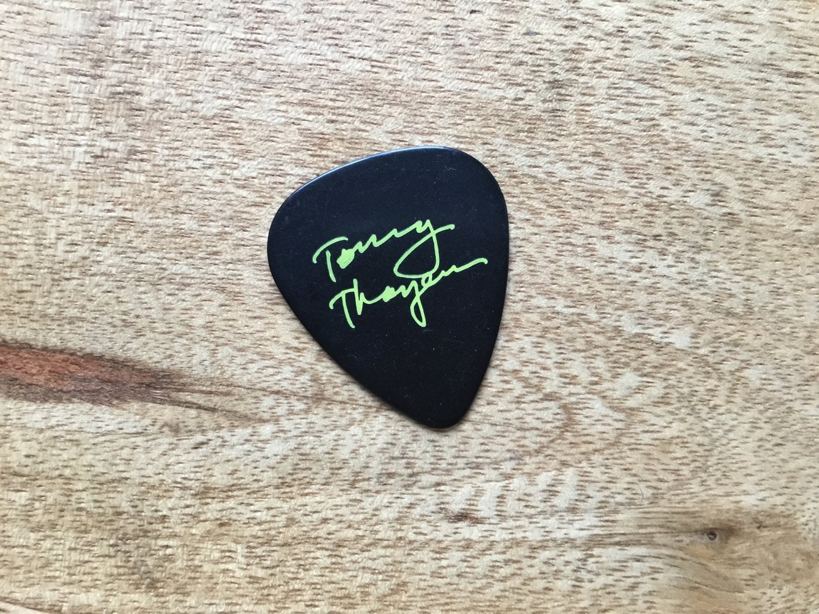 Gesigneerde gitaarplectrum Tommy Thayer (KISS), Verzamelen, Ophalen of Verzenden, Zo goed als nieuw, Overige typen