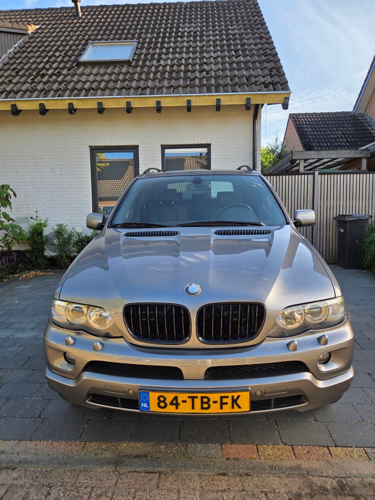 BMW X5 3.0 I AUT 2006 Grijs, Auto's, Automaat, Vierwielaandrijving, Particulier, 129 €/maand