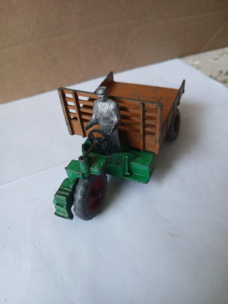 Motocard. Dinky toys, Ophalen of Verzenden, Gebruikt, Auto, Dinky Toys